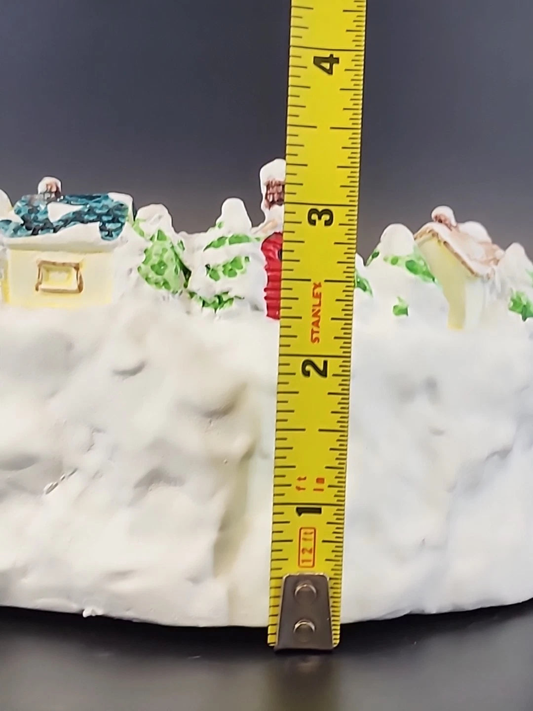 Christmas Around the World Skating Bear Music Box Wind Up Animated 6" House of Lloyd