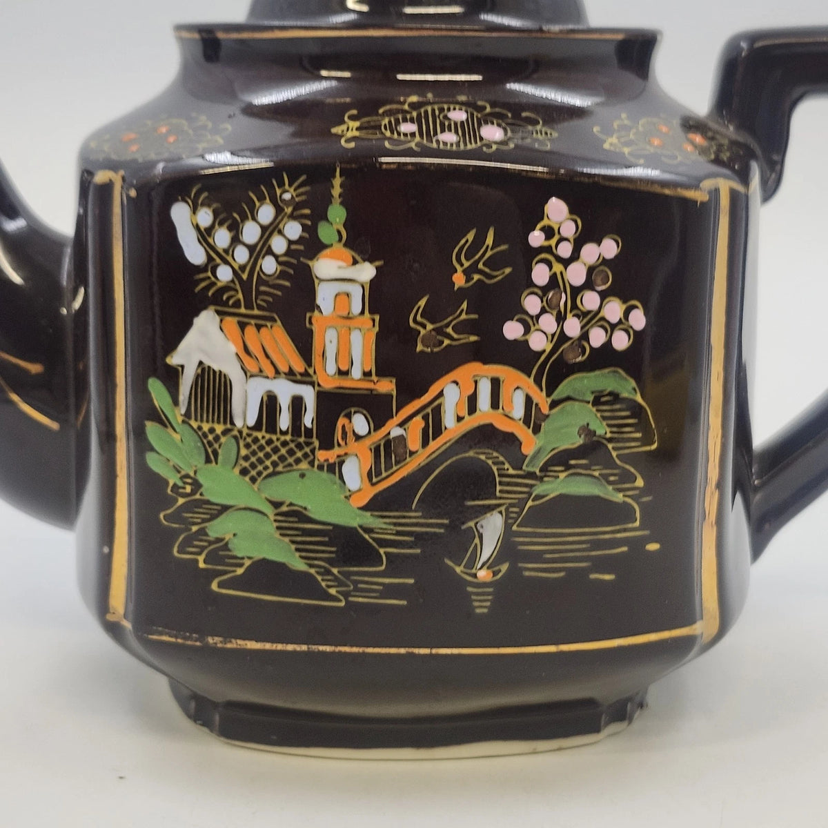 Japan Brown Ceramic Teapot Hand Painted Asian Landscape Gold Trim 6"h Lid Handle