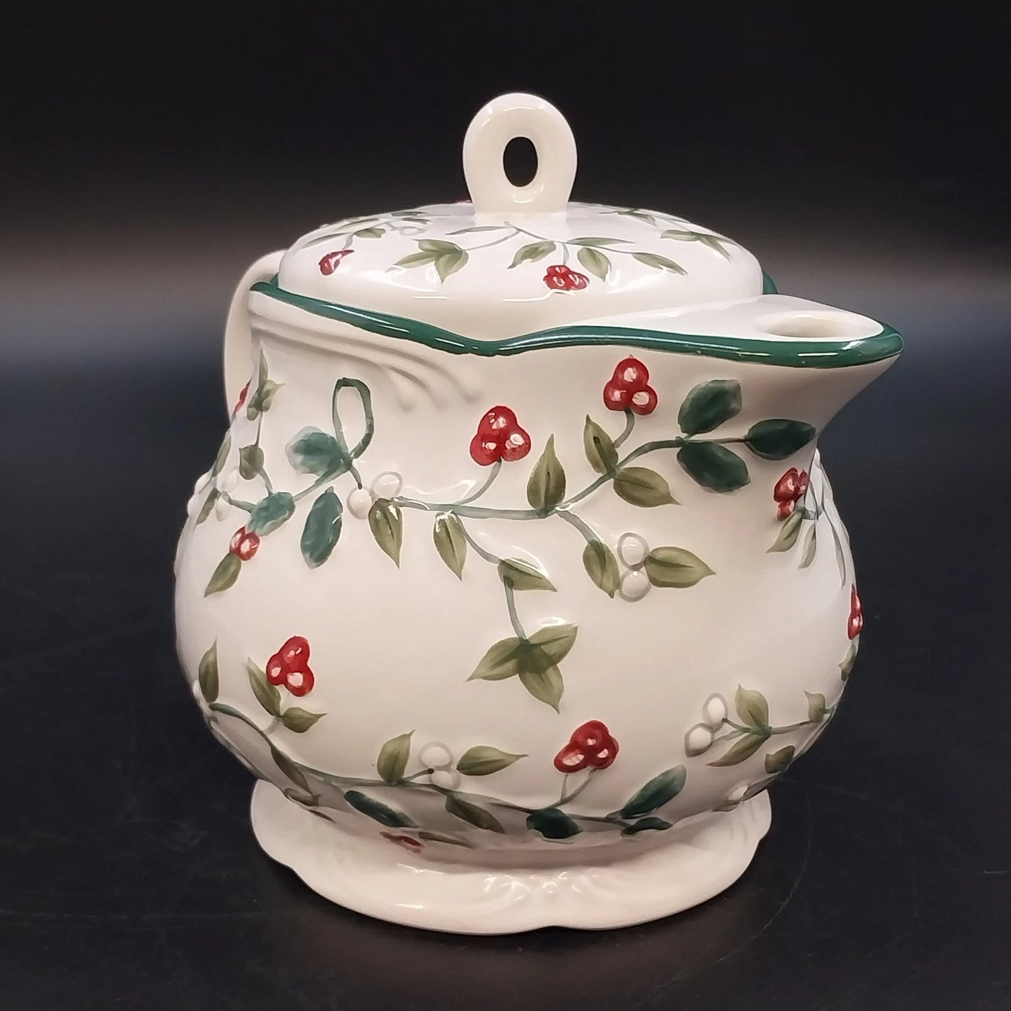 Pfaltzgraff Winterberry Sculpted Teapot With Lid Holly Berry Stoneware Vintage