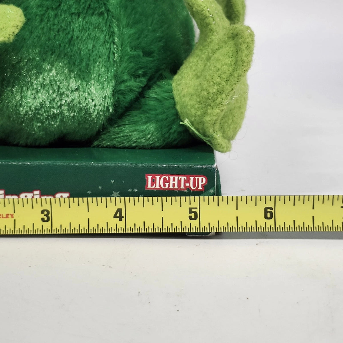 Dan Dee Christmas Frog Plush Singing Animated Friends Light Up Hat Scarf w Tags