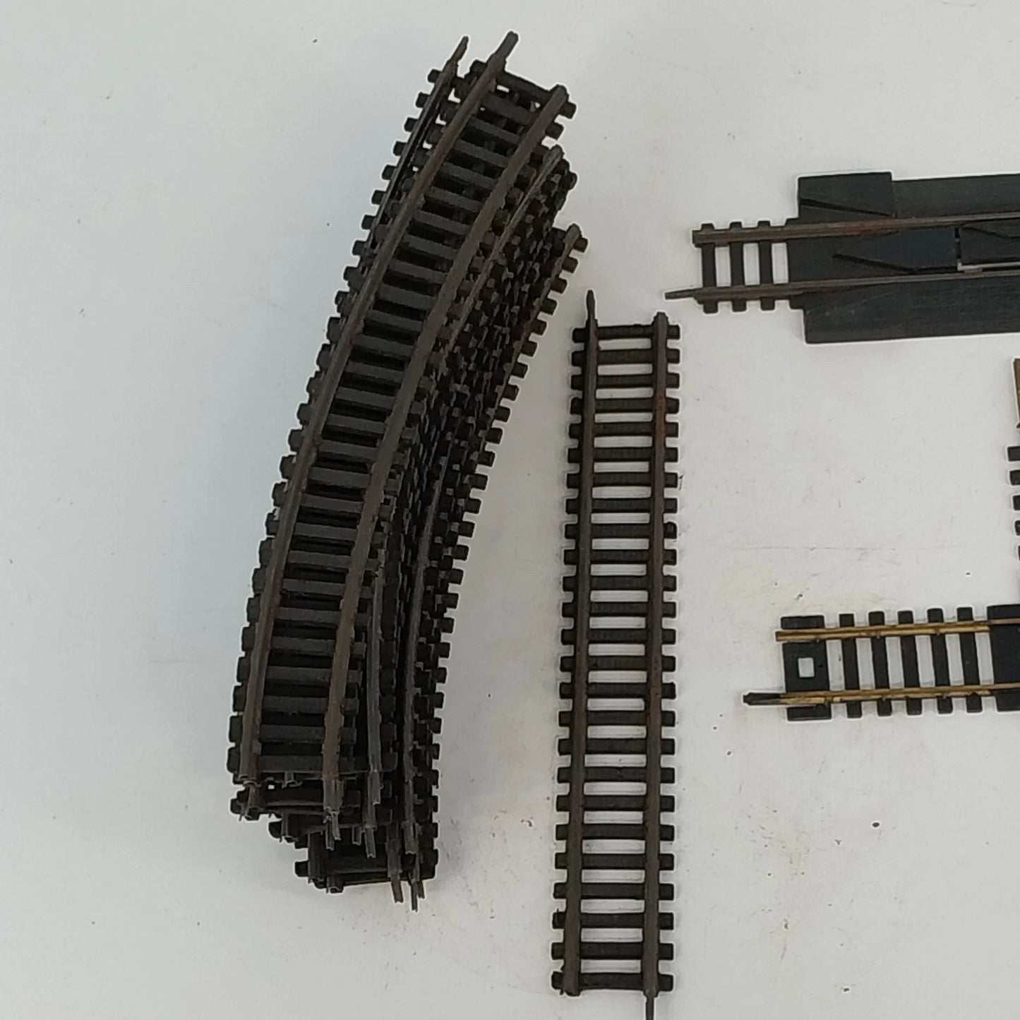 Vintage HO Scale Train Track Lot 16 Pieces Curved Straight Crossover