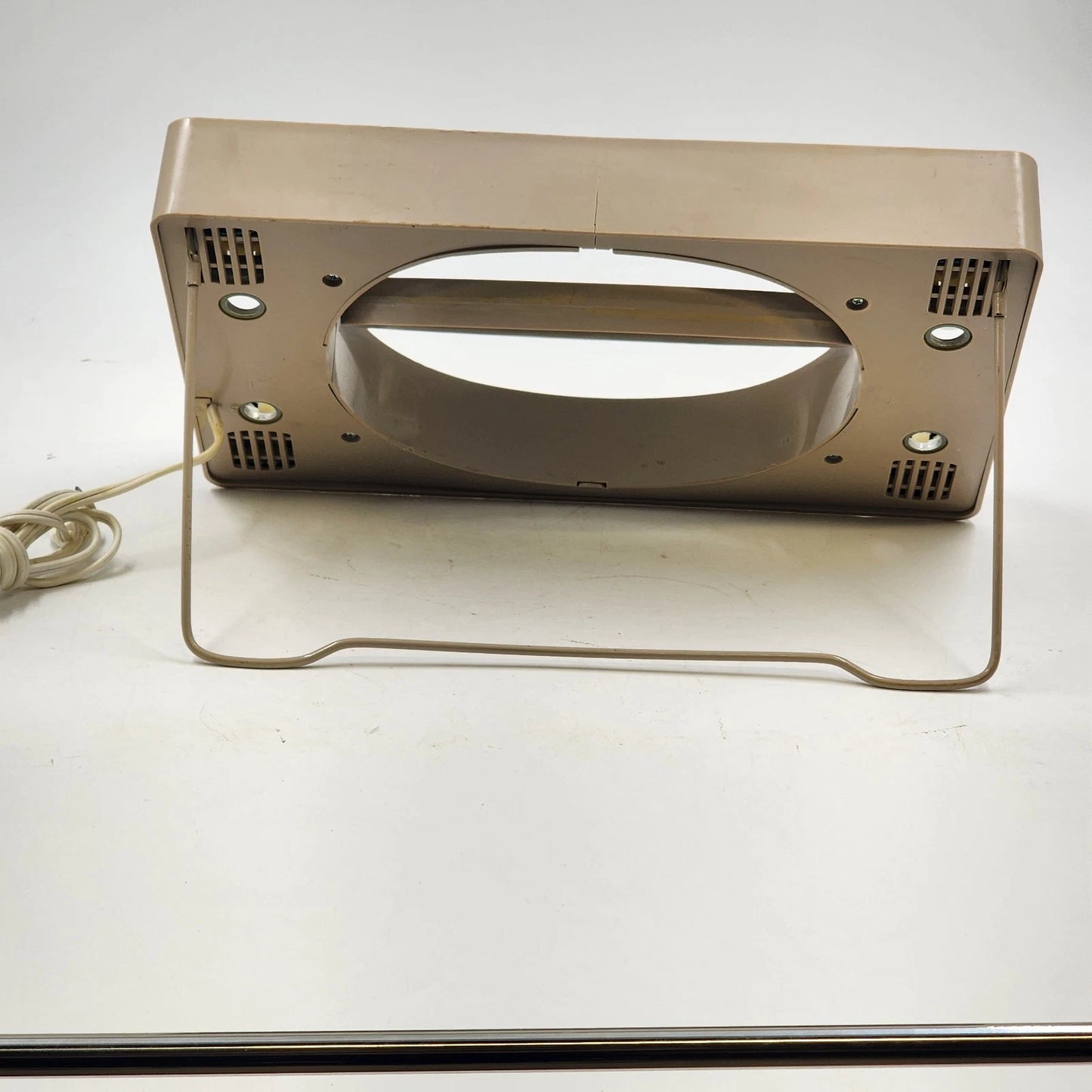 Lighted Makeup Mirror Magnifying / Standard Starburst Kitsch Glam Beige Case