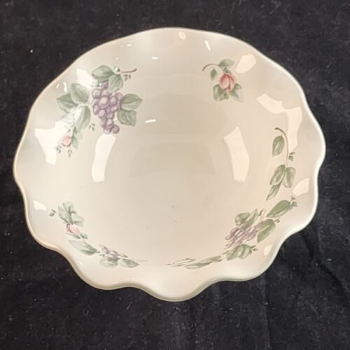 Pfaltzgraff Grapevine Dishes Fluted Dessert Cereal Salad Bowl Serving Bowl 7"