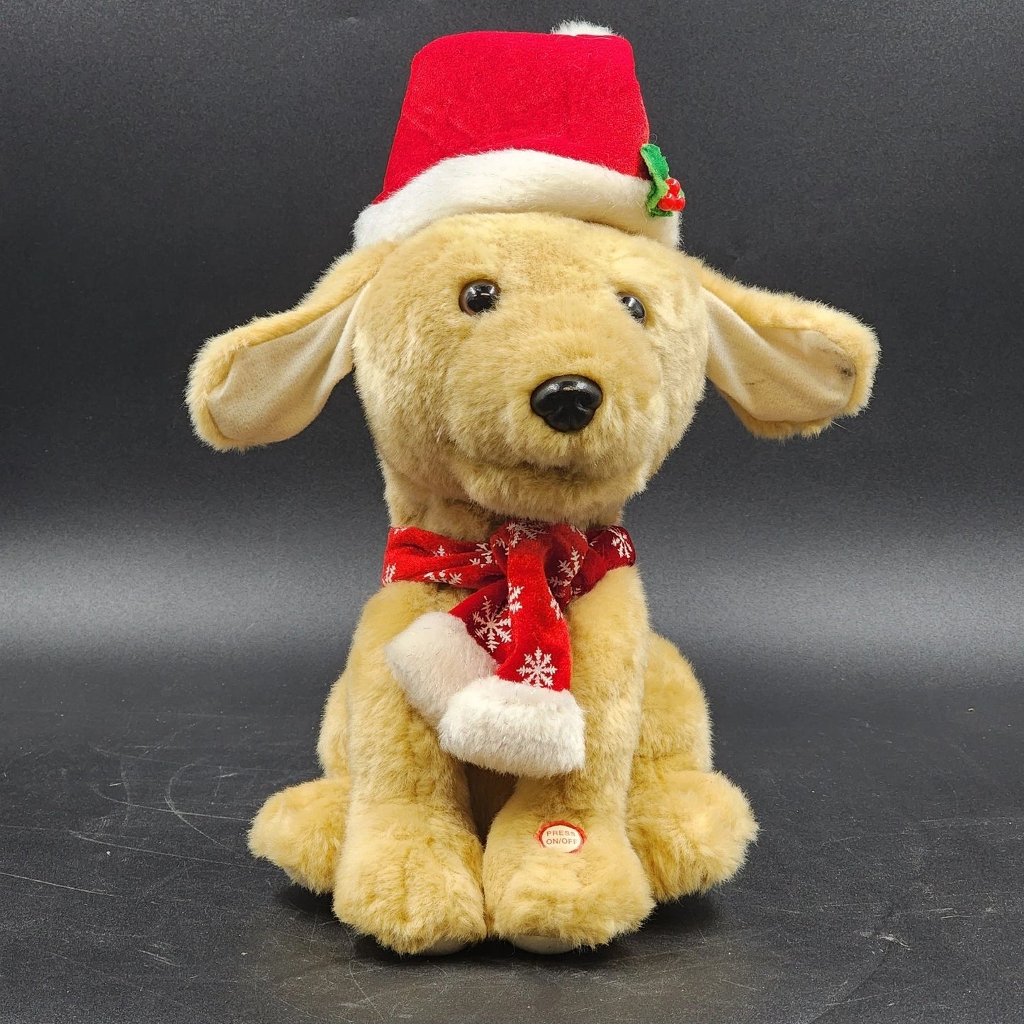 Gemmy Animated Golden Retriever Singing Christmas Plush Holiday Decor