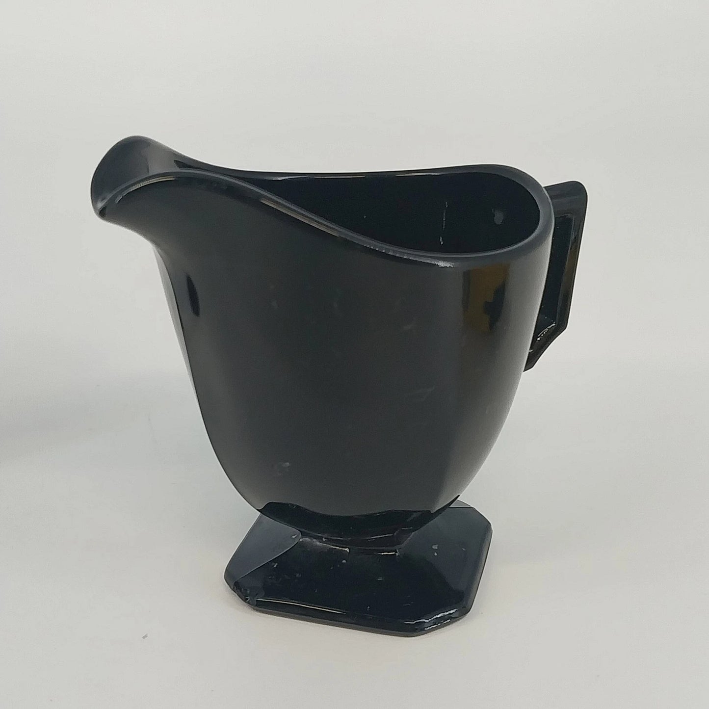 LE Smith Black Glass Cream Sugar Set Double Shield Pattern Square Base Vintage
