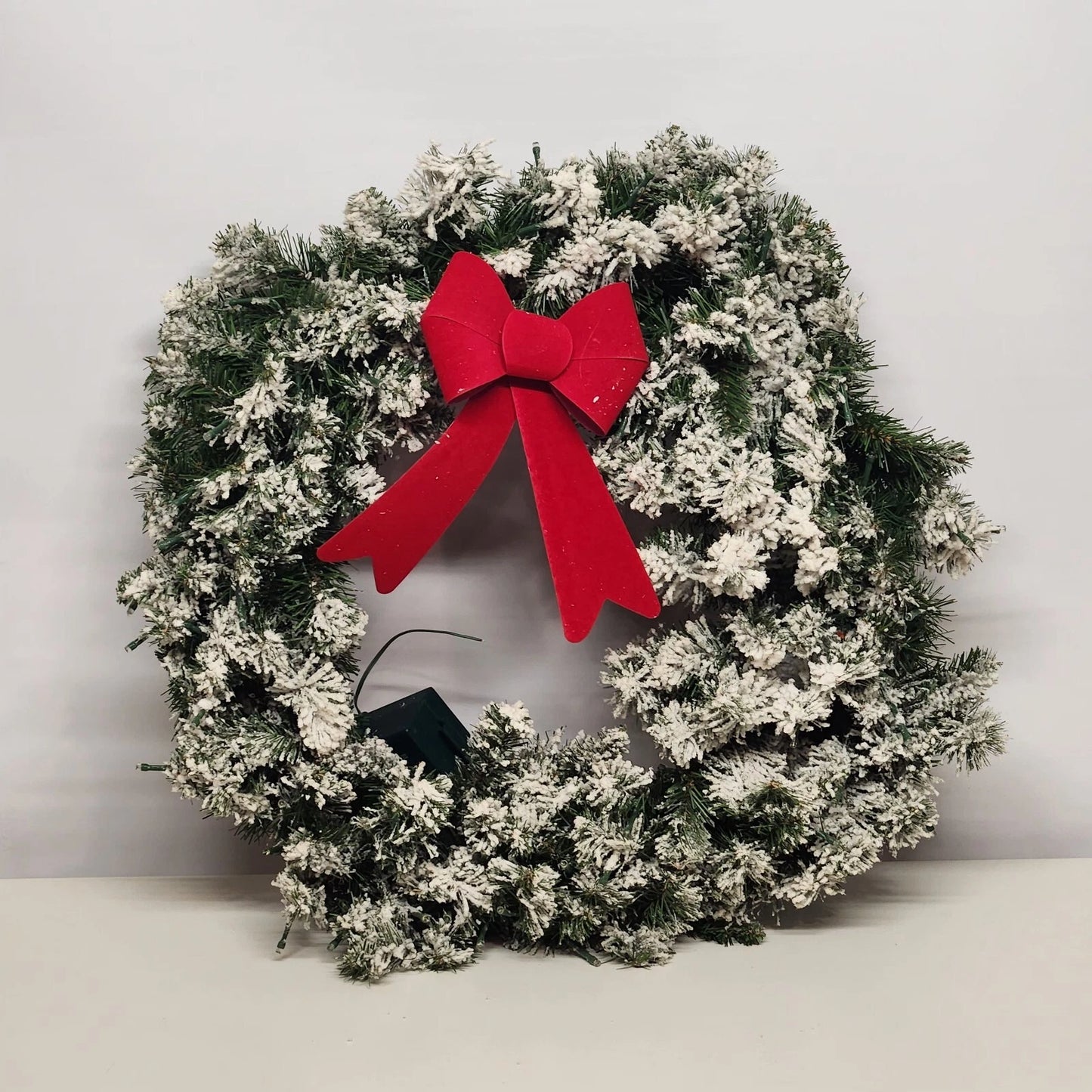 Christmas Wreath 22" Green White Snow Flocked Bow LED Lights Battery Operated
