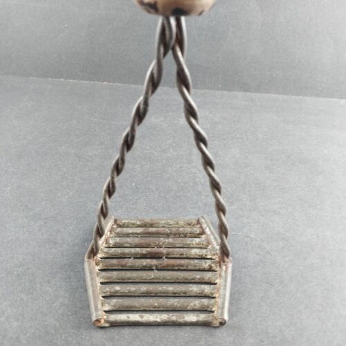 Metal Potato Masher Wood Handle Grate Style Twisted Vintage Kitchen Tool Smasher