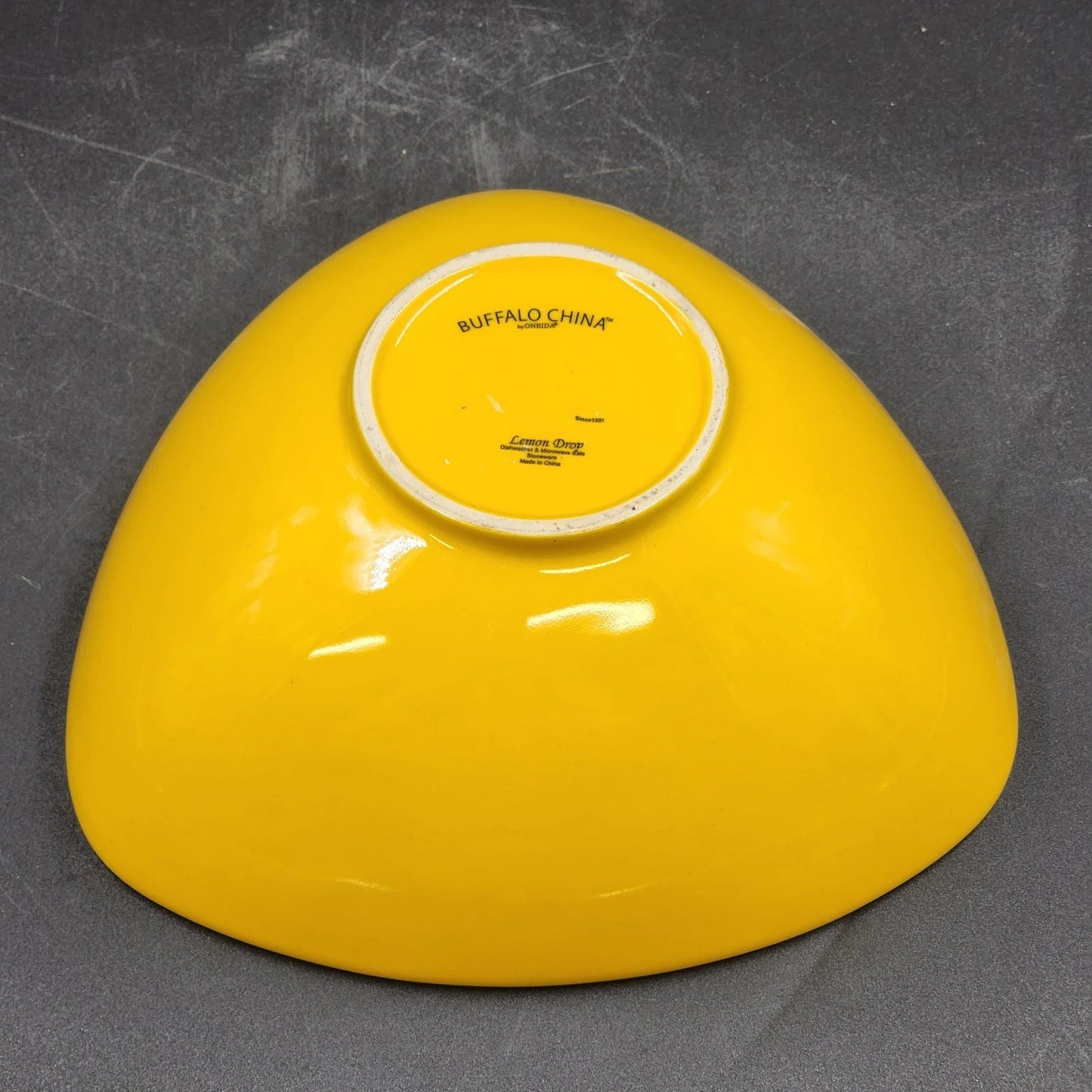 2 Buffalo China Triangle Bowls 9.25” Oneida Yellow Lemon Drop & Blue Hawaiian