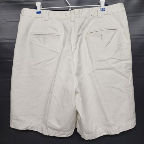 G H Bass & Co Men's Walking Shorts 36" Beige Flat Front Casual Style Vintage
