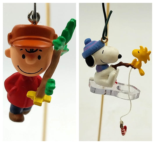 2 Hallmark Keepsake Peanuts Miniature Ornaments 2000's Decorating & Winter Fun