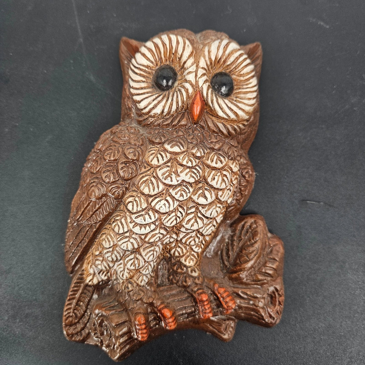 Owl Wall Plaque Decor Brown Cream Faux Wood Textured Foam Resin 7.5" 1970 Nature