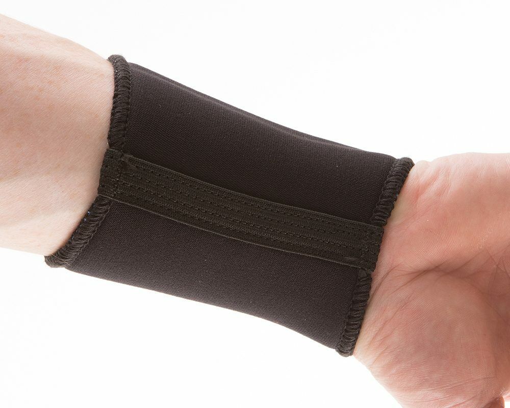 Impacto Thermo Wrap Wrist Support Natural Heat Therapy Pull on Style Soft Liner