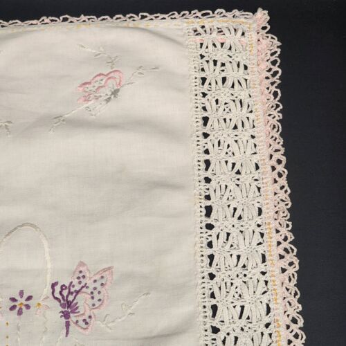 White Table Runner Embroidered Butterflies and Crochet Lace Edging Vintage 40"