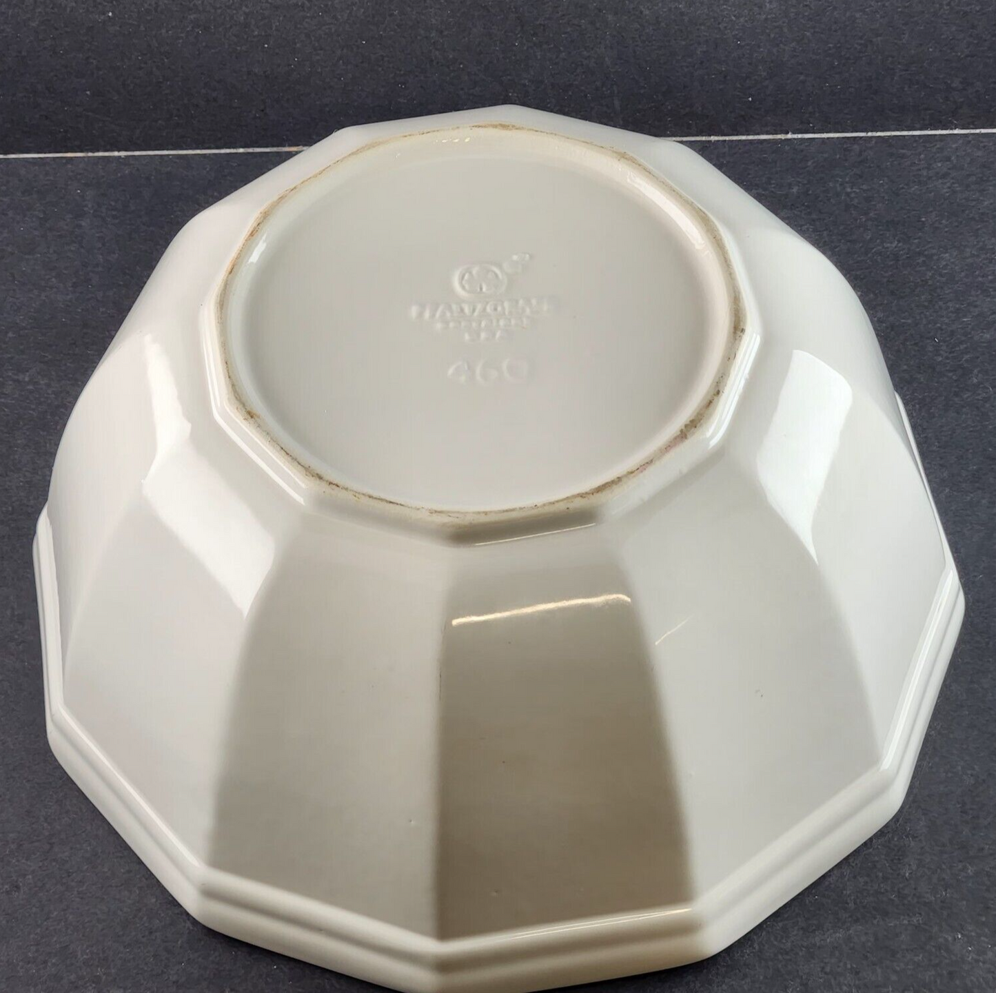 Pfaltzgraff Heritage White Mixing Bowl 460 Paneled Sides 10" Across x 4.75" High