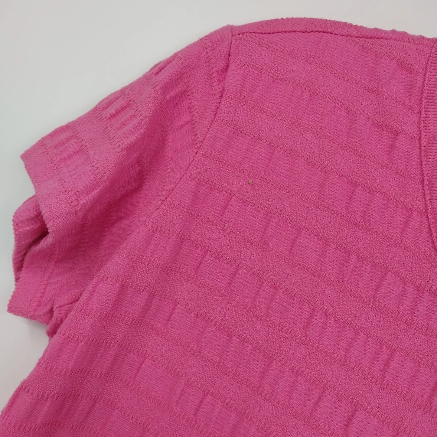 Basic Editions Women's Textured Knit V-Neck Top Pink Short Sleeve Size M