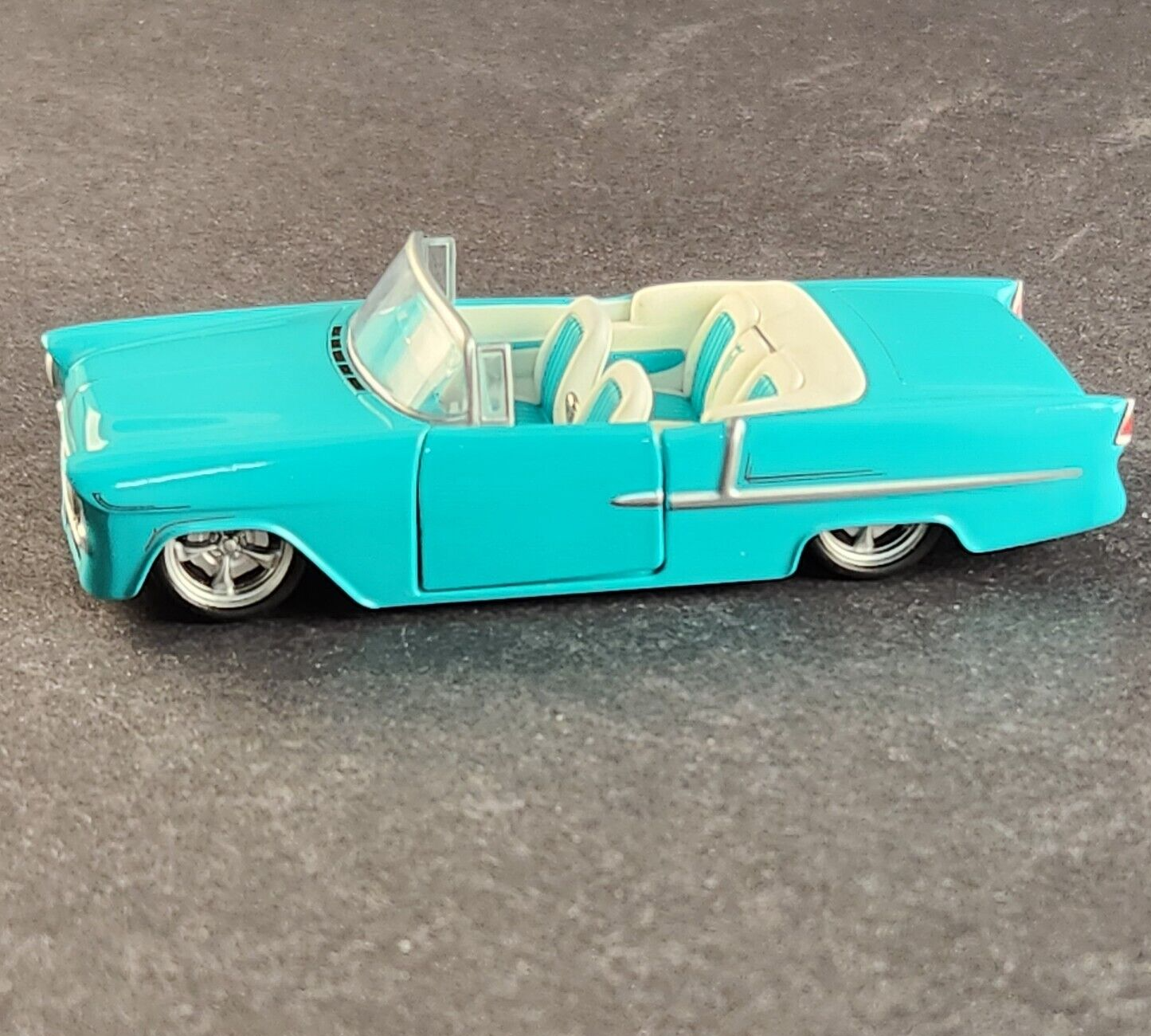 Hallmark 1955 Chevrolet Belair Keepsake Kustoms Christmas Ornament 4" 2019