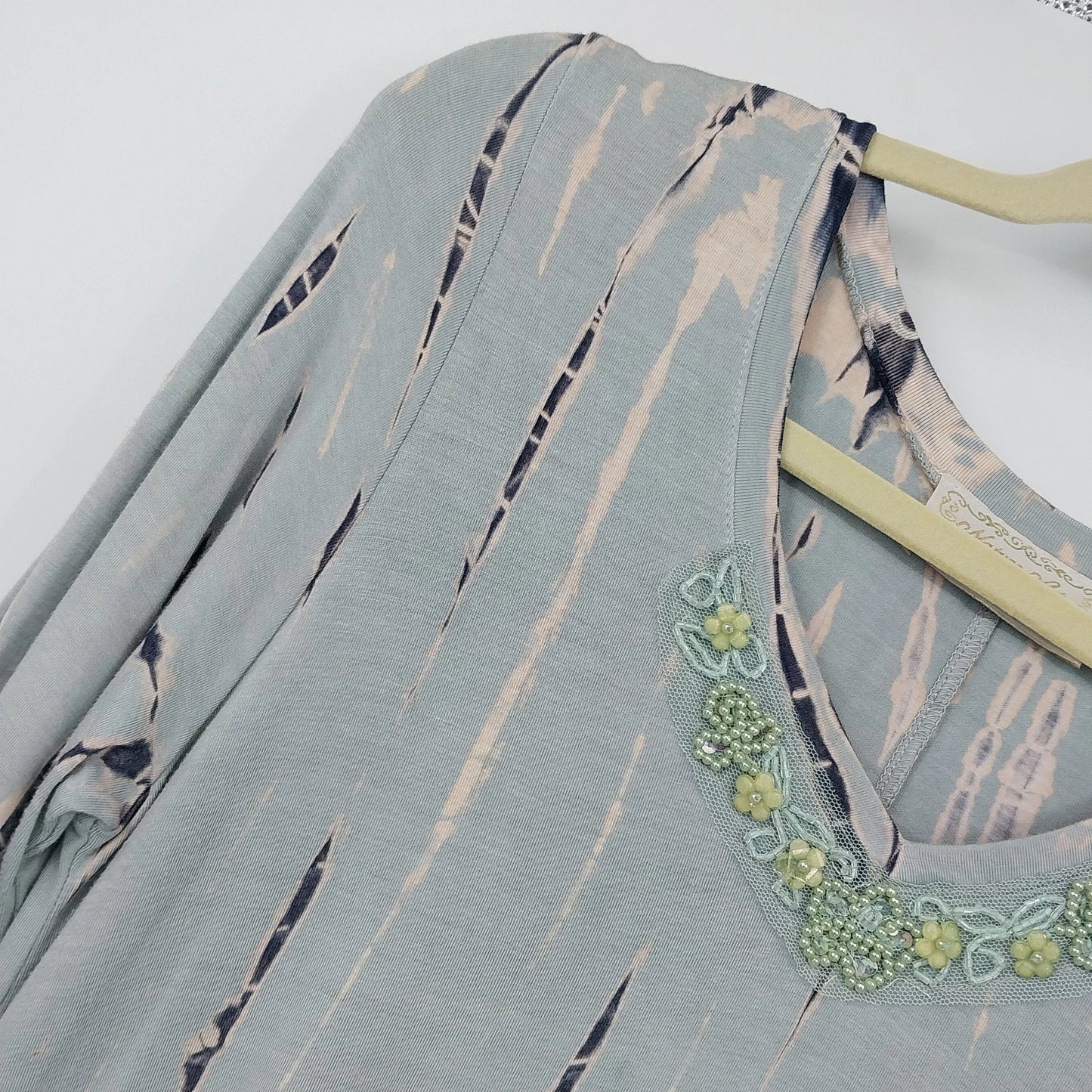 Nature Art by Lynn Yang Beaded Tunic Top Green Floral Women's Small 3/4 Sleeve