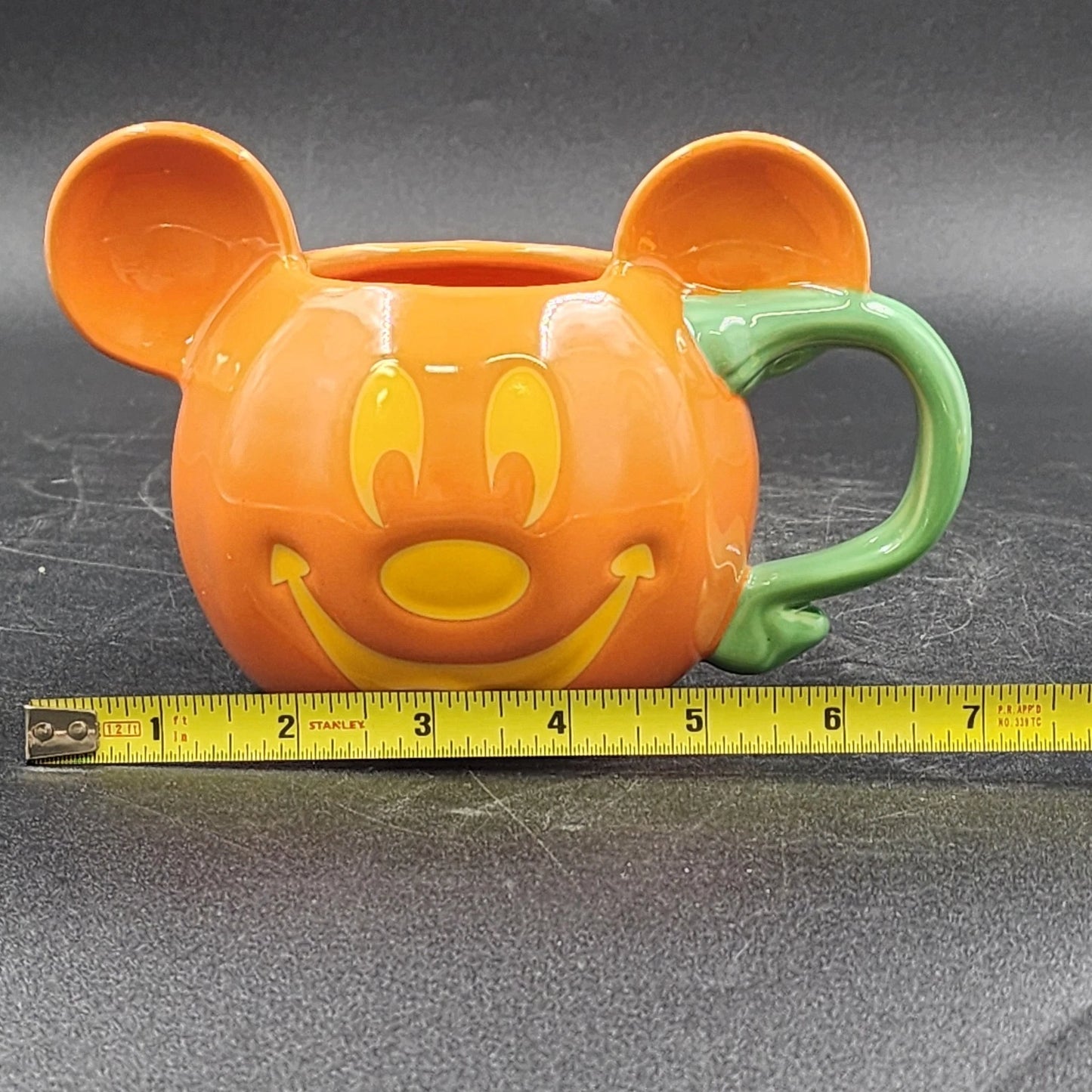 Disney Parks Mickey Mouse Pumpkin Mug Jack-O-Lantern Halloween 18 oz Stoneware