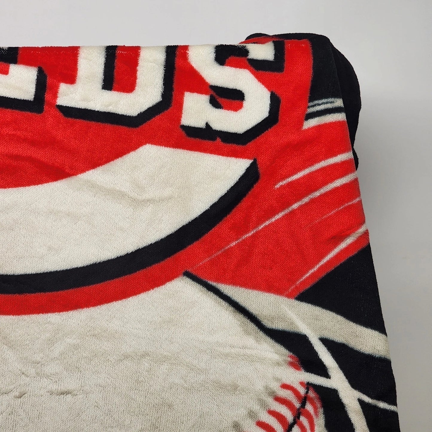 Cincinnati Reds MLB Throw Blanket 51"x59" Red Black Big Red Baseball Sport Decor