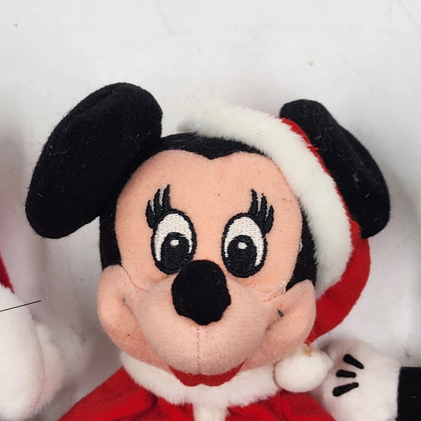 4 Beanie Babies Plush 3 Disney Pooh Mickey & Minnie and 1 Warner Bros Sylvester
