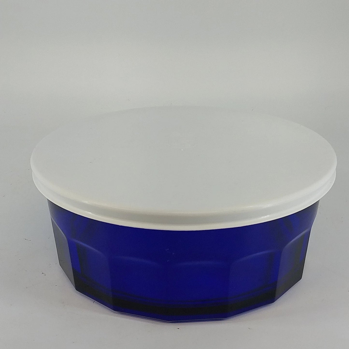 Arcoroc France Cobalt Blue Thumbprint Glass Serving Bowl w White Lid 9.25"