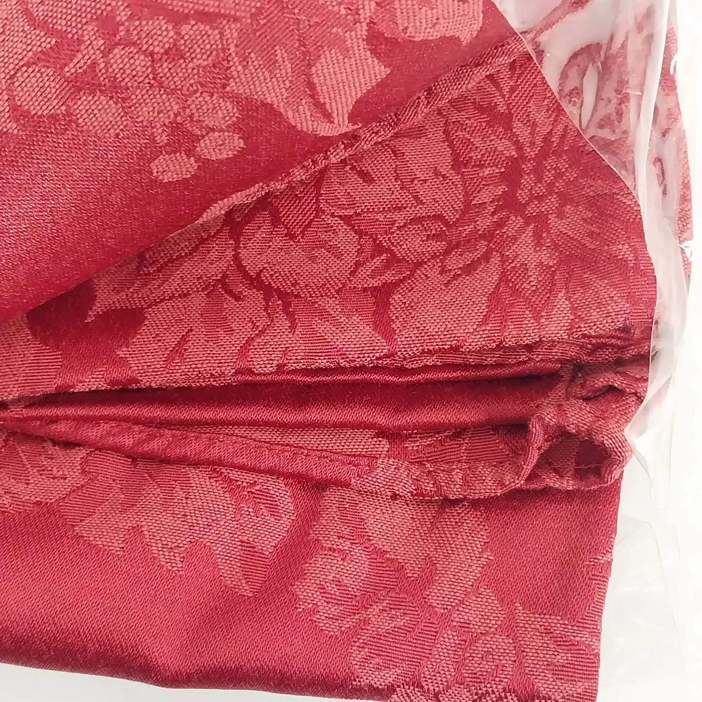 Target Ruby Poinsettia Red Damask Oval Tablecloth 60" x 84" NOS 2003 Holiday