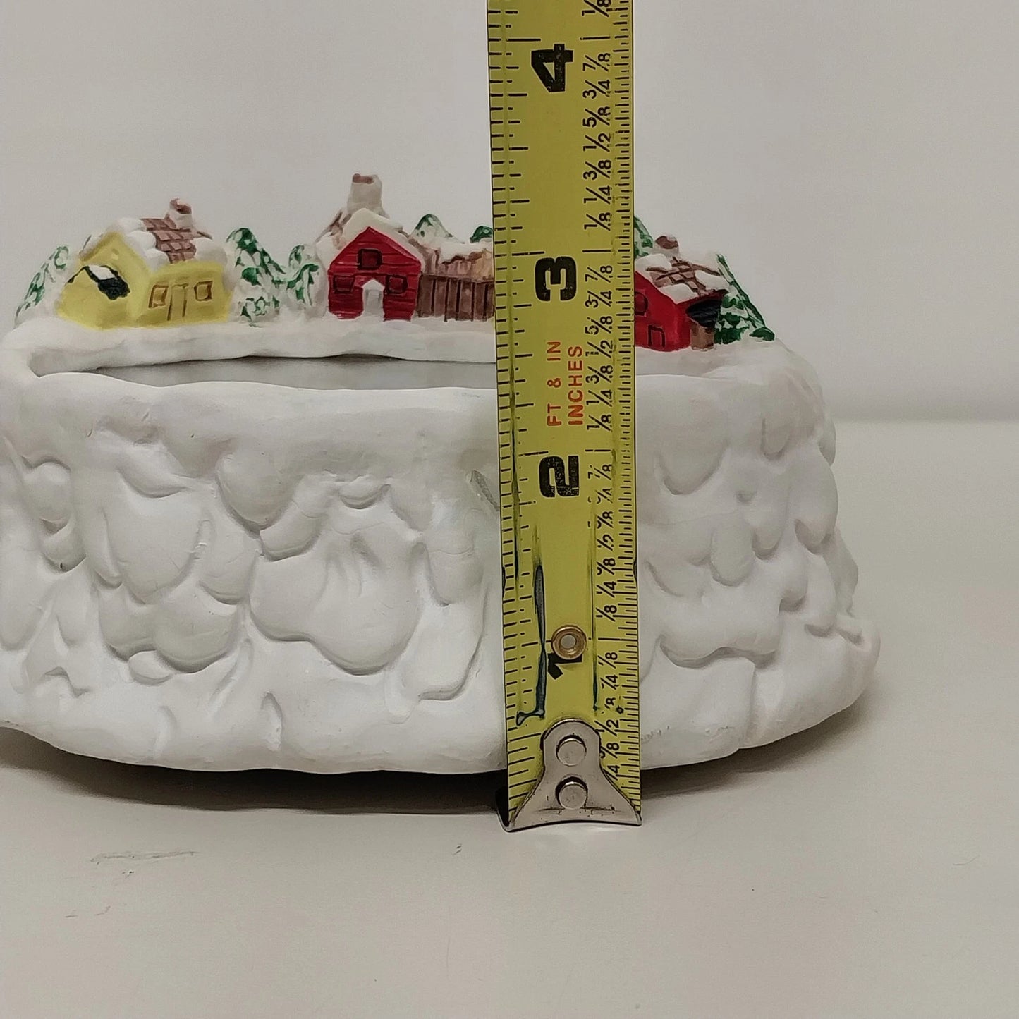 Christmas Around the World Skating Bear Musical Music Box 54-586 Original Box