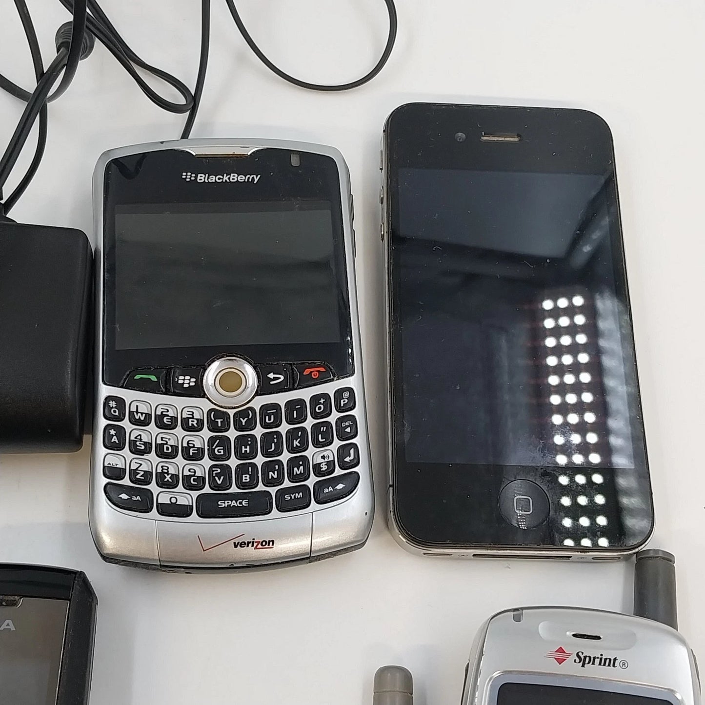 Apple Nokia BlackBerry LG Sanyo 6 Cell Phone Lot Parts Repair Chargers Vintage