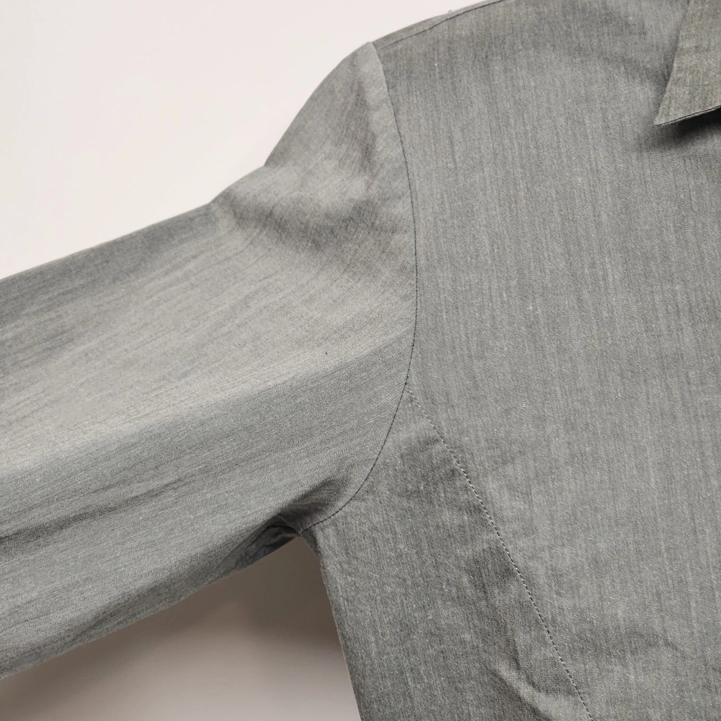 Tommy Hilfiger Women's Grey Zip Front Top Size L Fitted Logo Long Sleeve Darts