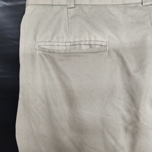 G H Bass & Co Men's Walking Shorts 36" Beige Pleated Front Dressy Style Vintage