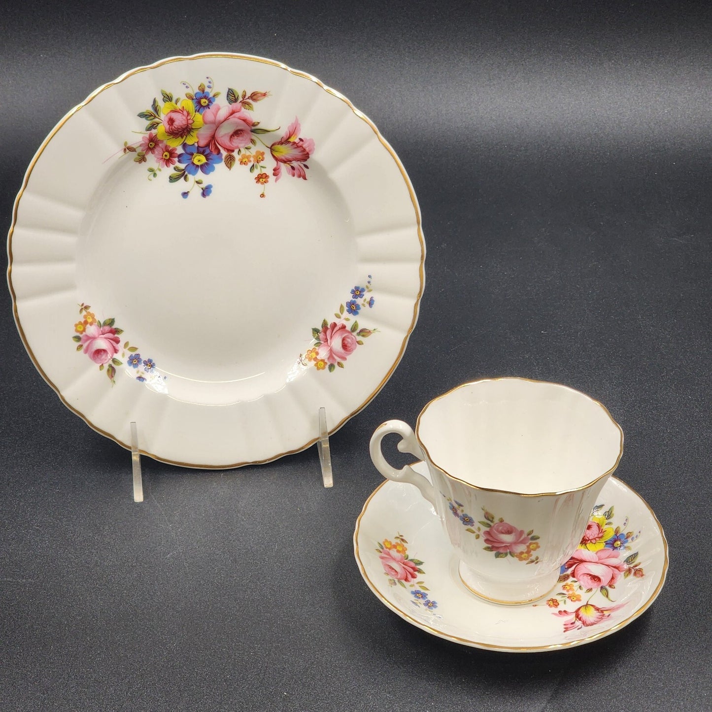 Royal Grafton Fine Bone China Rose Floral w Gold Edge Tea Cup Saucer Salad Plate
