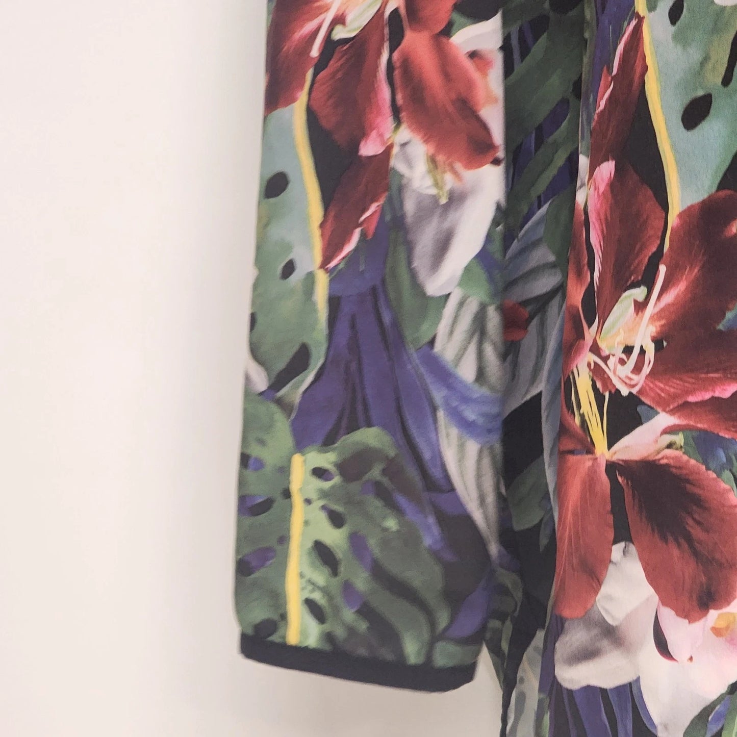 C&C California XL Floral Hooded Jacket Drawstring Windbreaker