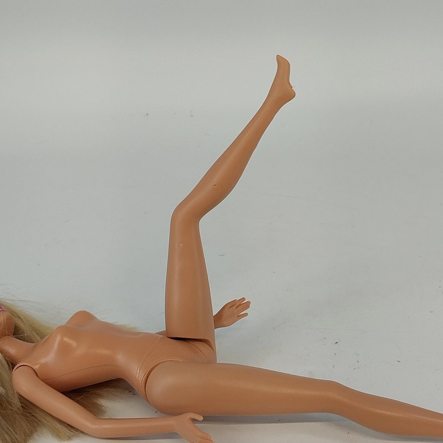 Mattel Barbie Blonde Doll 1998 Head 1999 Body Vintage