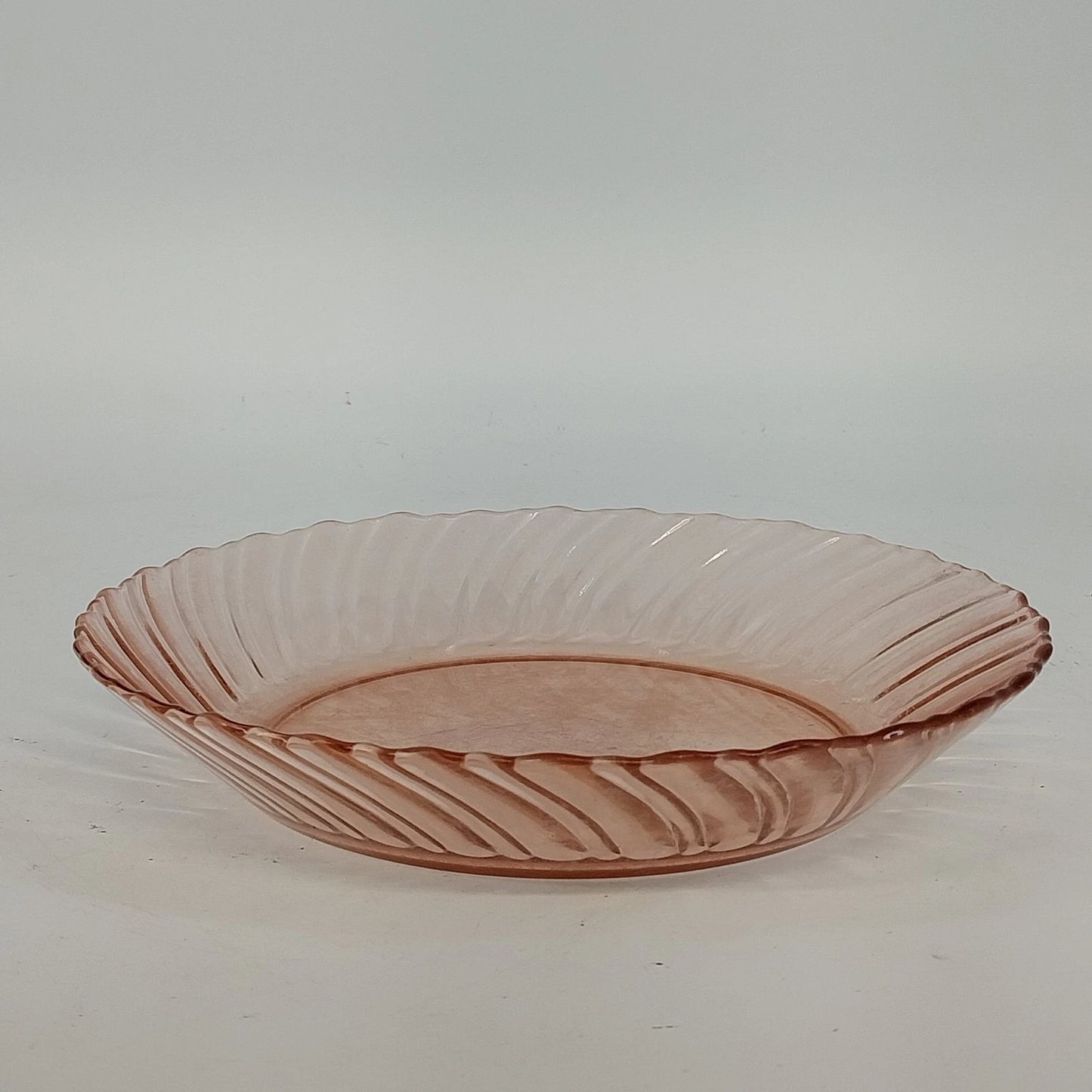 Fortecrisa Pink Swirl Ribbed Glass Coupe Soup Bowl 8.5” MCM Tableware Mexico Vtg