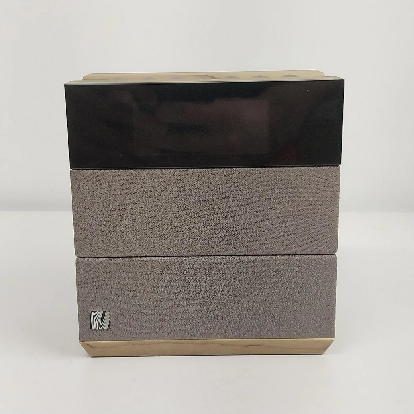 Soundfreaq Sound Rise SFQ-08 Bluetooth Speaker FM Clock Radio USB