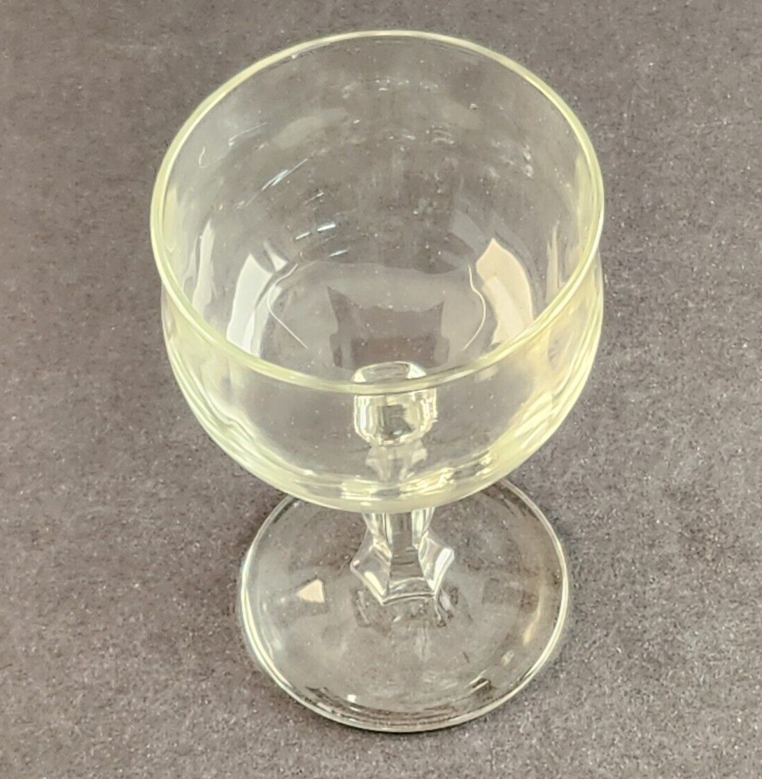 4 Pedestal Wine Cocktail Glass Stemware Clear Self Footed Unbranded 1970s 1980s