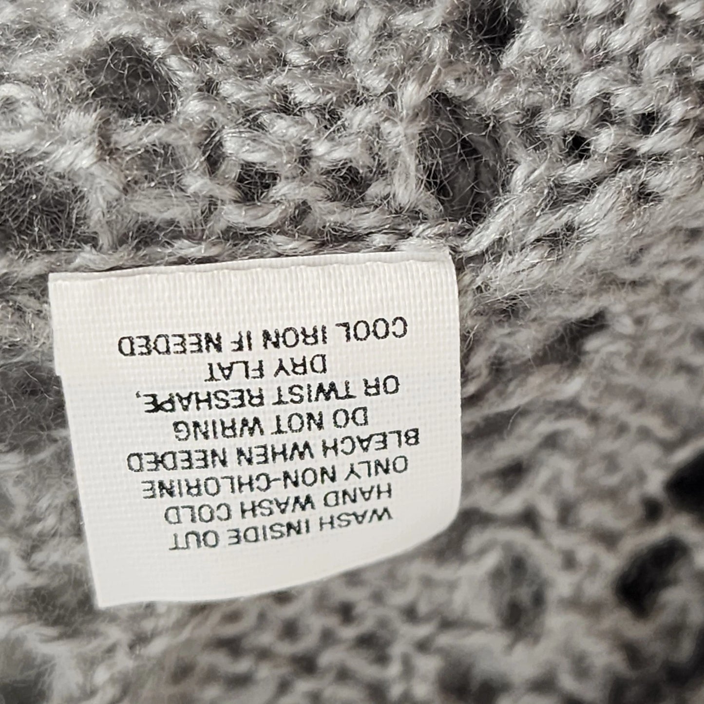 Grey Lace Knit Scarf 35.5" Triangle Shawl Soft Acrylic Open Weave Boho Wrap Vtg