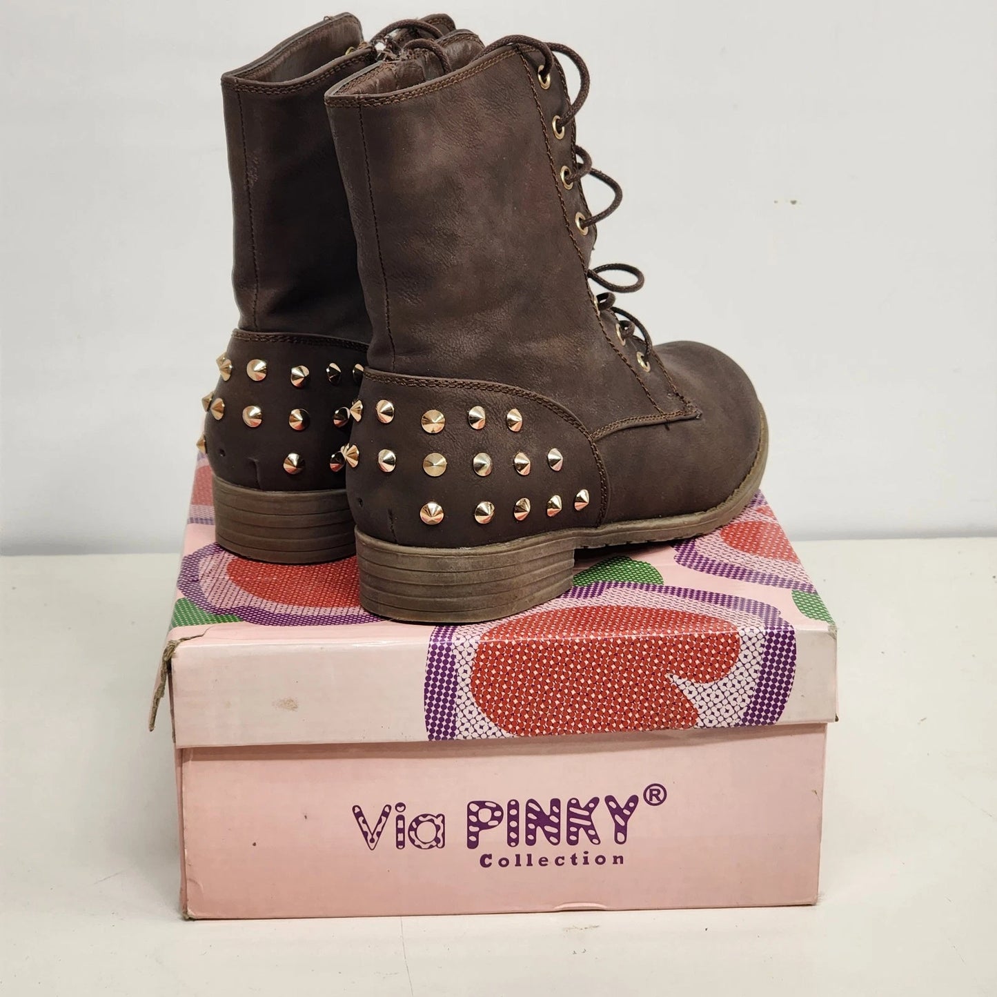 Via Pinky Sky 03 Ankle Boots Women Size 8 Brown Studded Heel
