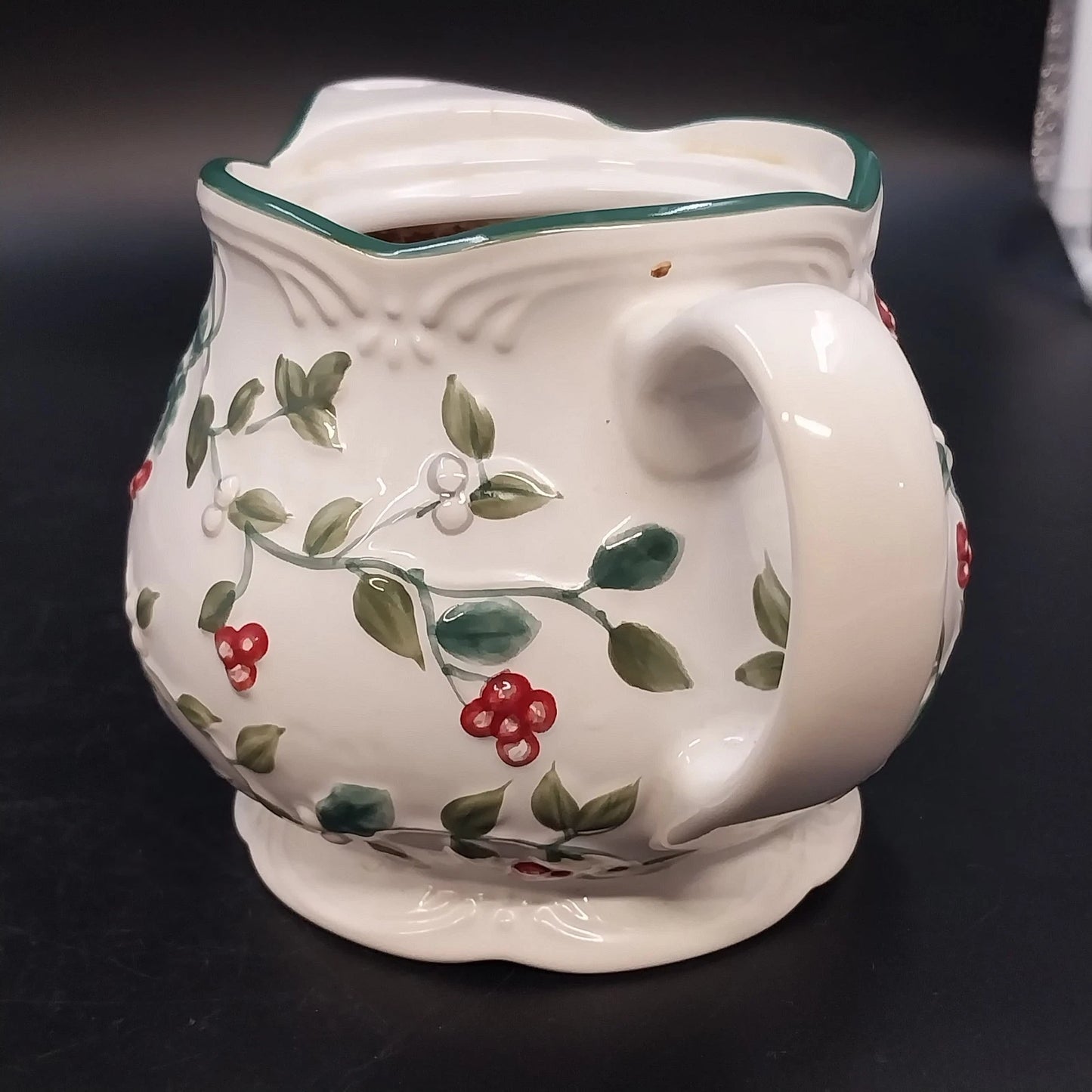 Pfaltzgraff Winterberry Sculpted Teapot With Lid Holly Berry Stoneware Vintage