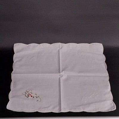 12 Dinner Napkins in Solid White Linen w Embroidered Floral & Scalloped Edge 15"