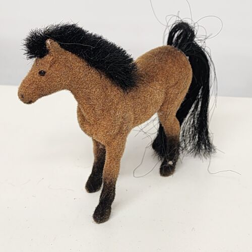 Melissa & Doug Pasture Pals 8 Horse Breeds and Case with a Plastic Jockey Person