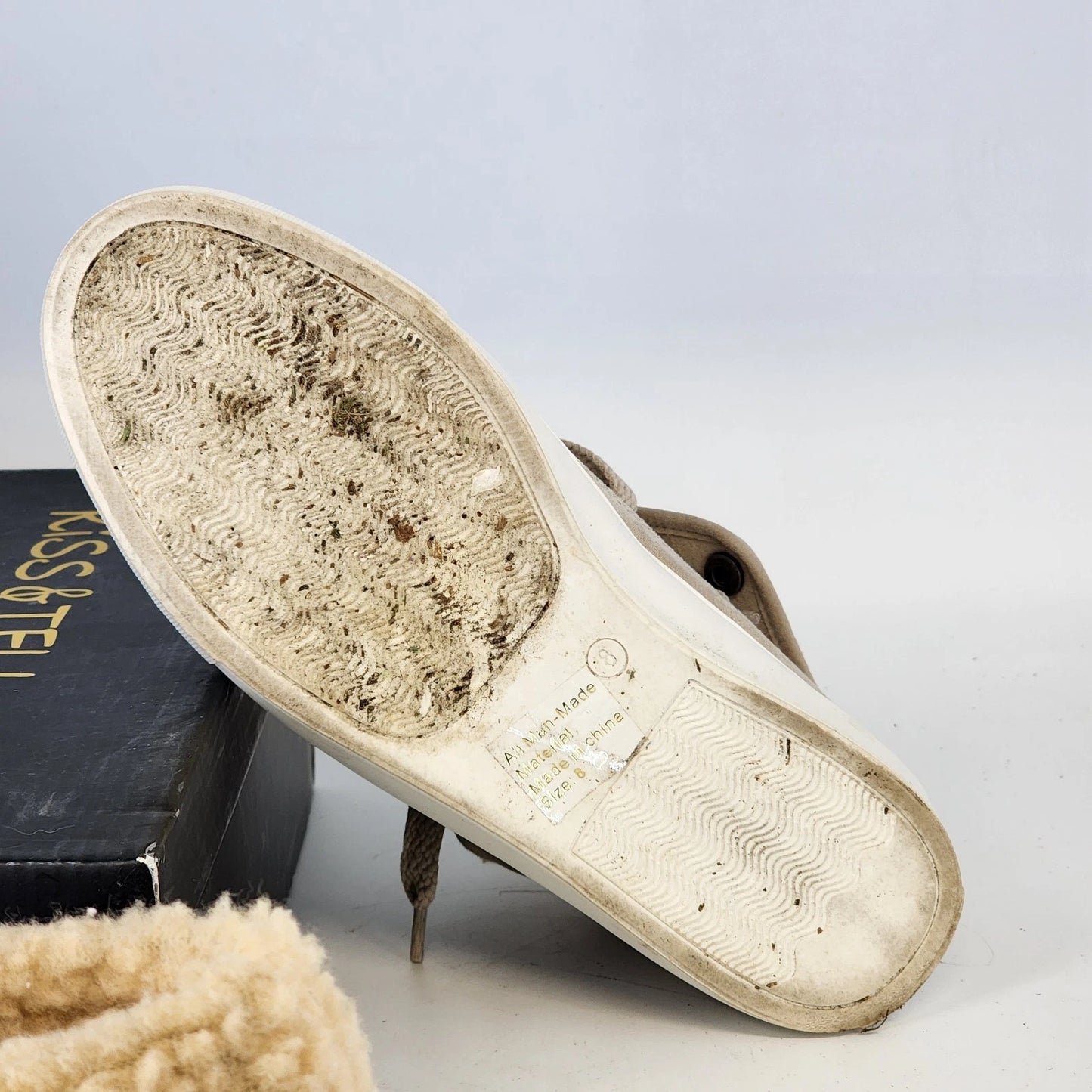 Kiss & Tell Lenci-02 Hi Top Sneakers Women's 8 Beige Suede Sherpa Lace Up