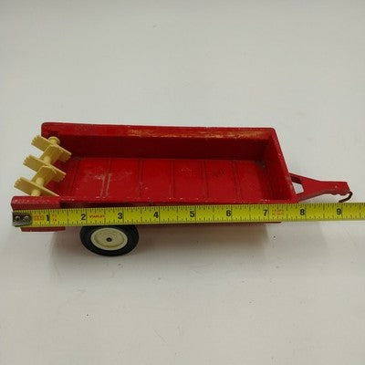 Ertl International Harvester Manure Spreader 1:16 Red Metal Vtg Tractor Toy 9.5"
