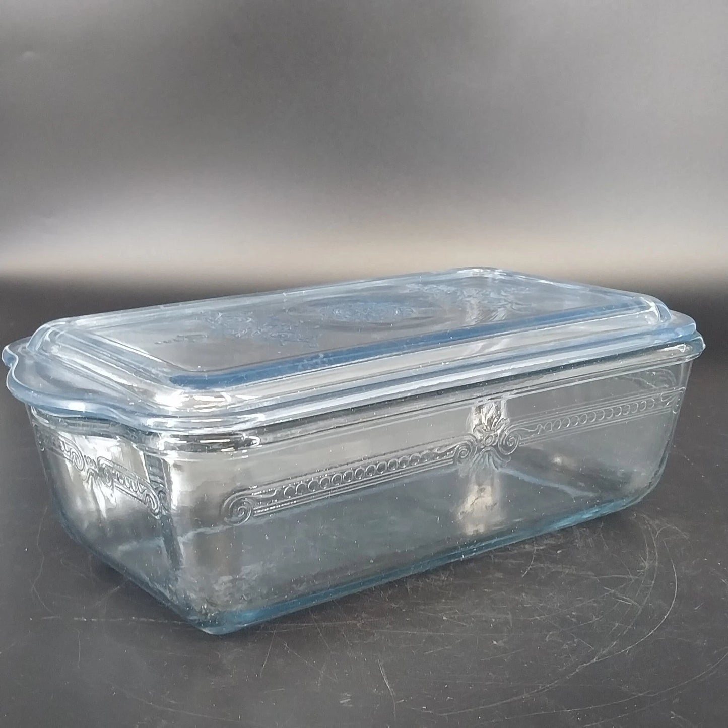 Anchor Hocking Fire-King Sapphire Blue Philbe Refrigerator Dish 1 Qt w Lid Vtg