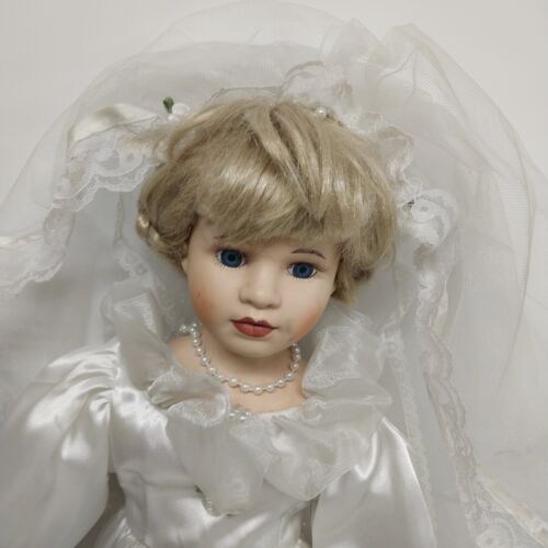 Tracie Limited Collection Le Cheri Genuine Porcelain 21" Bride Doll Vintage