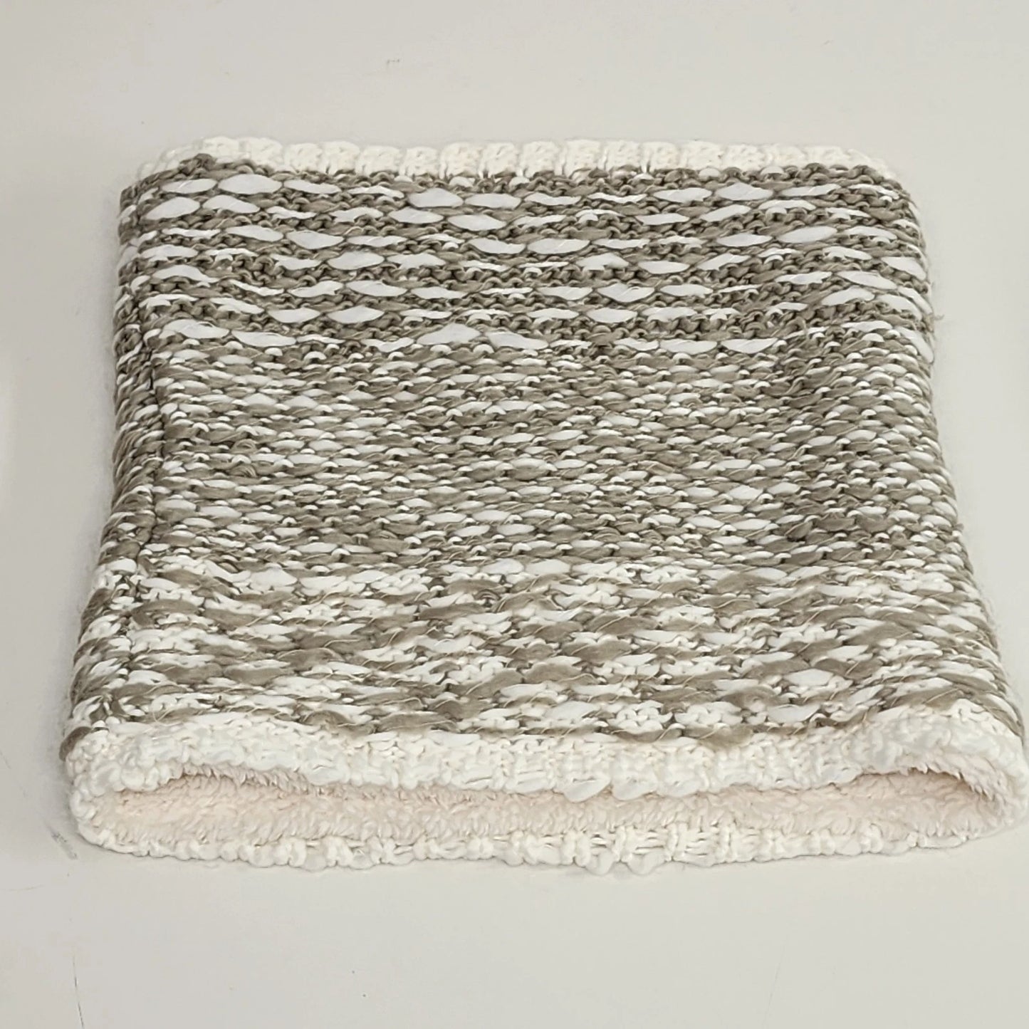Sonoma Infinity Scarf Hooded Cowl Beige Green Knit Fleece Lined Head Cover China