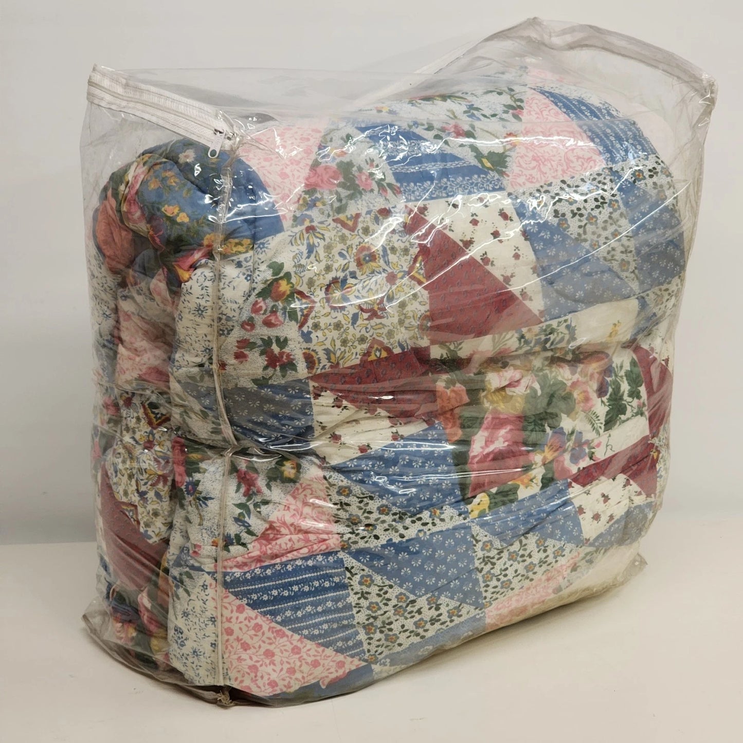Snuggle Wrap Blanket 60"x86" Fleece Zippered 100% Polyester NOS in Original Bag