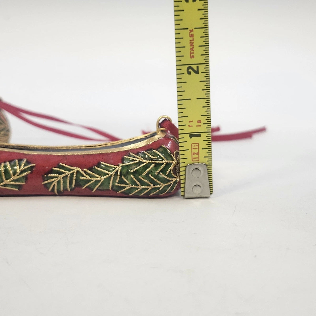 Pair Miniature Christmas Cloisonne Style Shoe Ornaments Red Floral Gold 4" Vtg