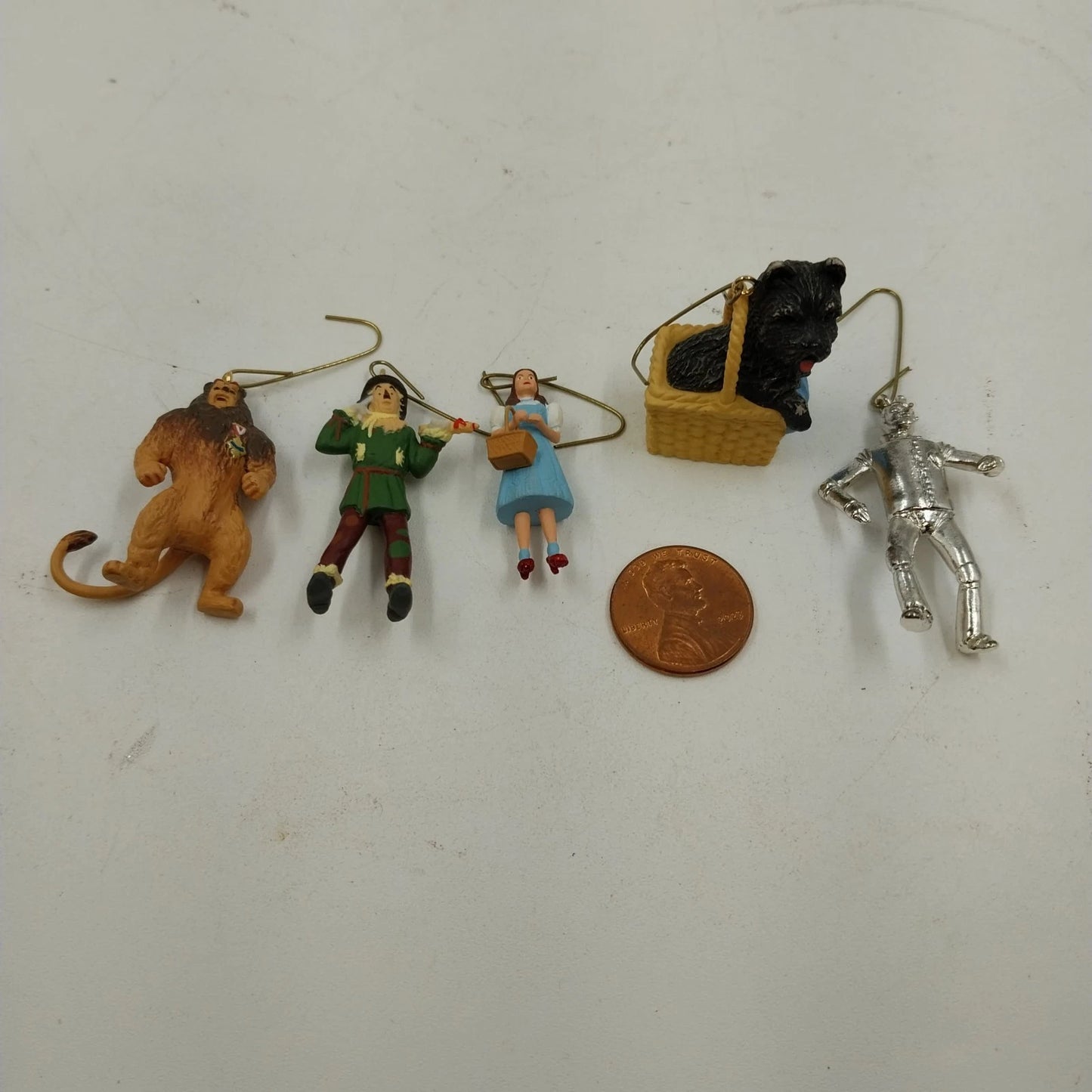 5 Hallmark Wizard of Oz Miniature Keepsake Ornaments Dorothy Lion Tin Man Set