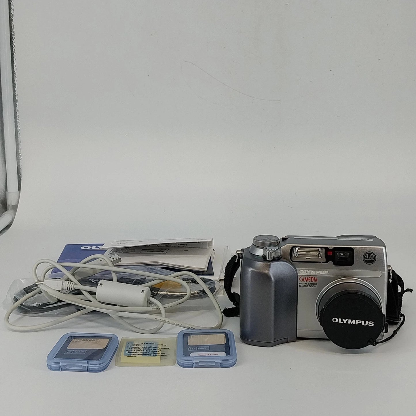 Olympus CAMEDIA C-4000 Zoom 4MP Digital Camera Point & Shoot Tested w Manual